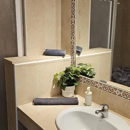 Sunshine Apartment *